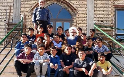 ۳۰ سال مجاهدت یک امام محله در مناطق تلفیقی