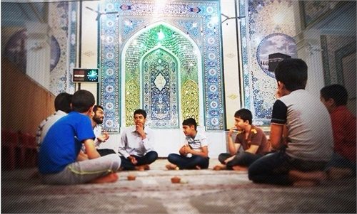 مسجدی که پایگاهی برای تربیت نوجوانان شد